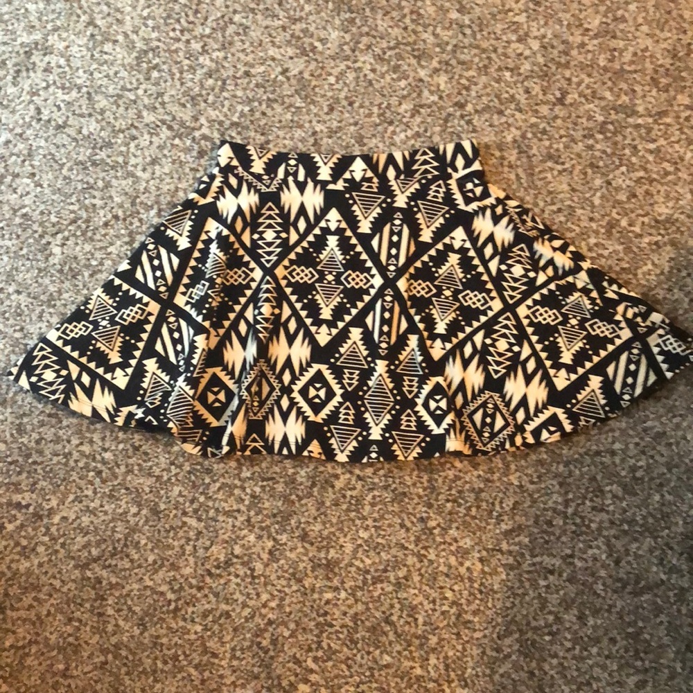 VS Pink | Small Aztec Skirt